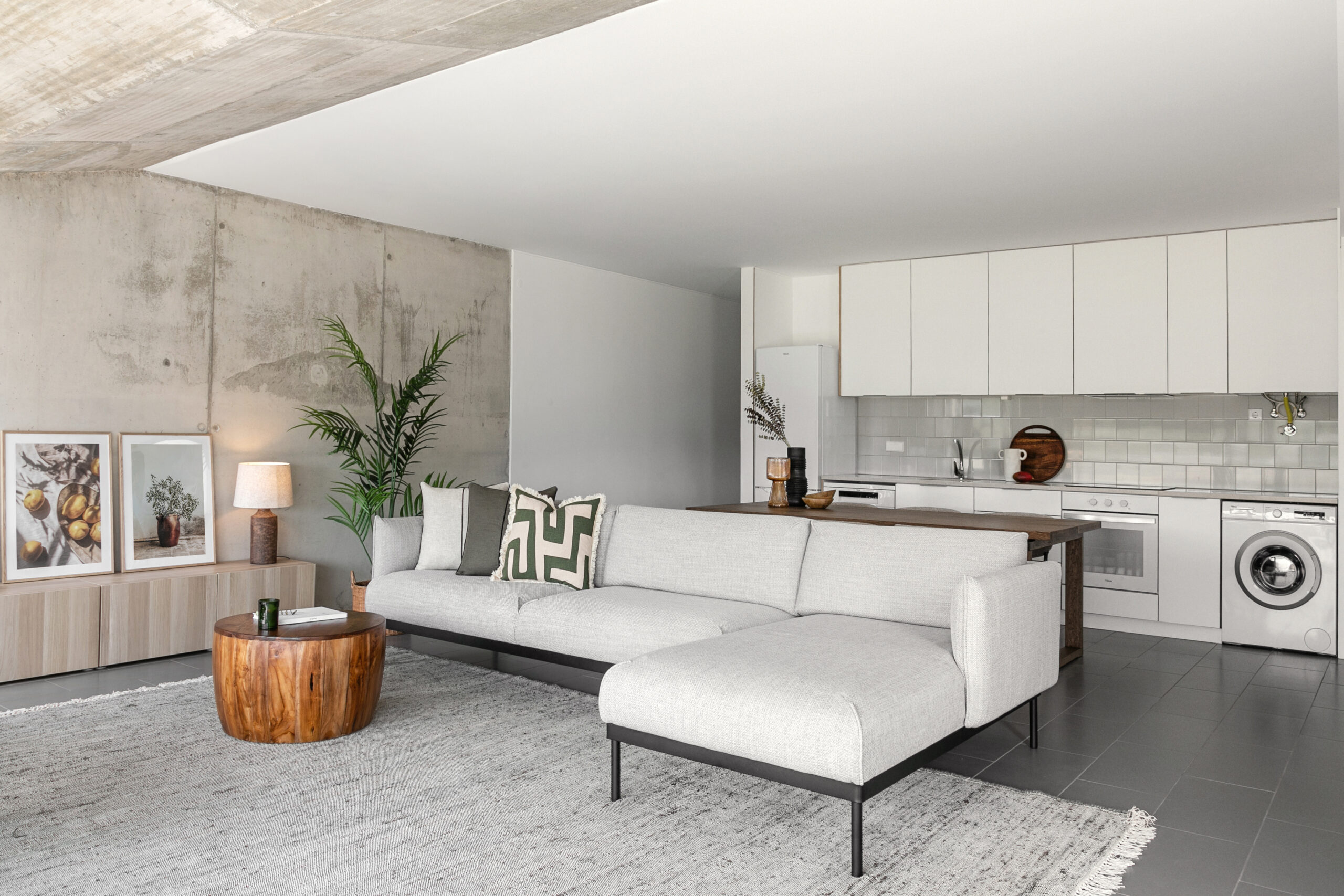 8STAGING_FACTORY_Silves_Five_Bridges_LT21